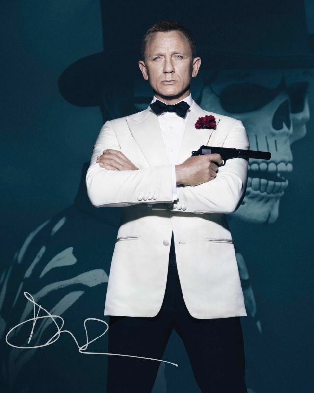 Daniel Craig - James Bond Autograph Signed Photo Poster painting Print