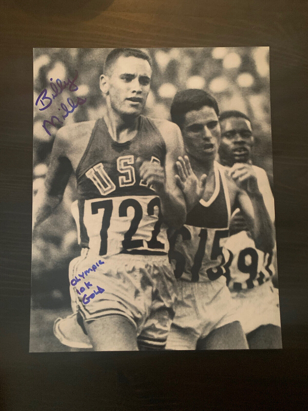 Billy Mills Signed 8x10 Photo Poster painting 1964 Tokyo Olympics Gold Medal Track & Field