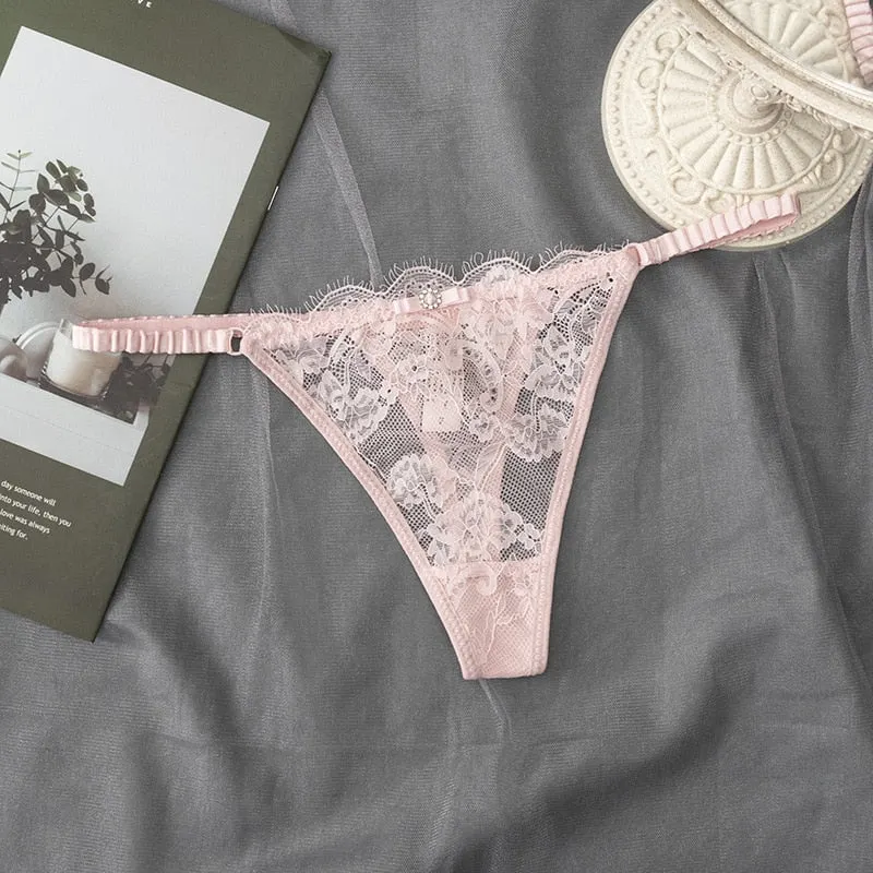 European Style Thong Sexy Lace Panties Low Waist Seamless Fashion Hollow Out G-Gtring Women' Transparent T Pants Female Lingerie