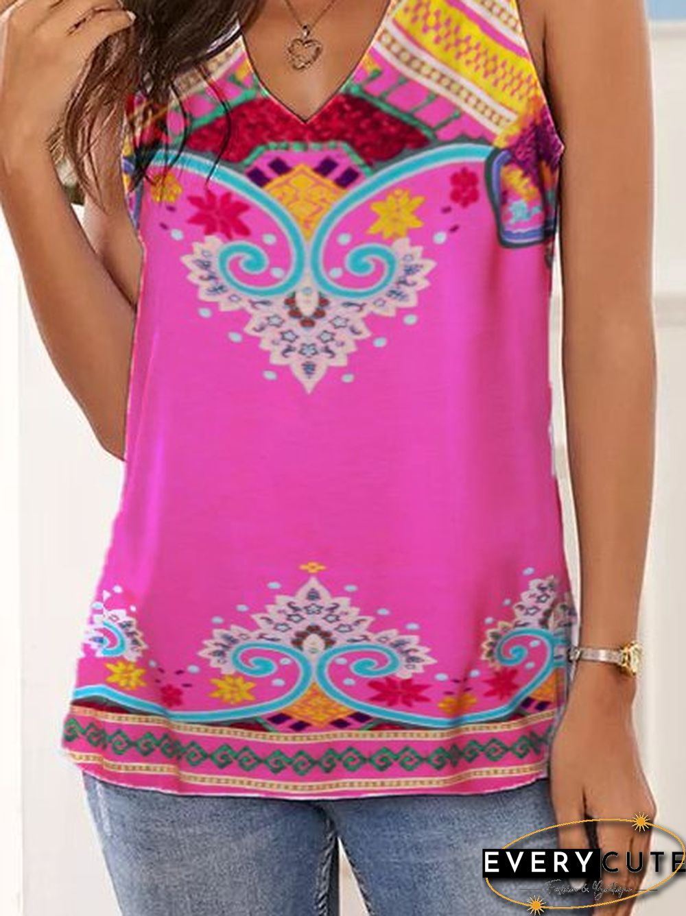 Shift Geometric Short Sleeve V Neck T-shirt