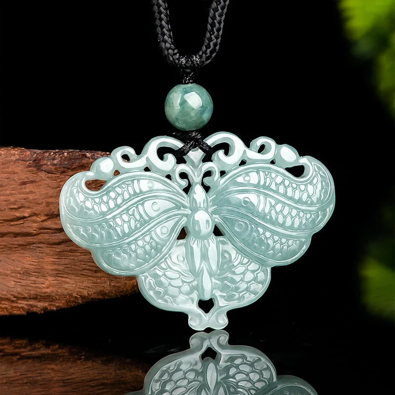 Natural Stone Emerald Jade Butterfly Double Side Carver Pendant Necklace
