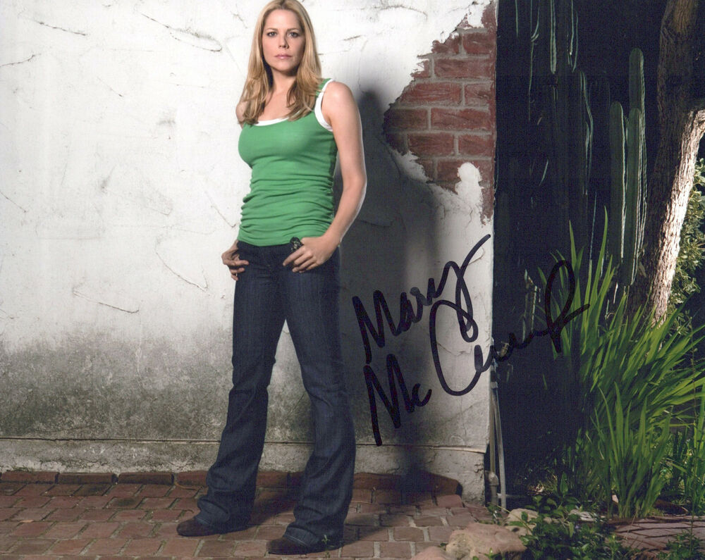 Mary McCormack glamour shot autographed Photo Poster painting signed 8x10 #2