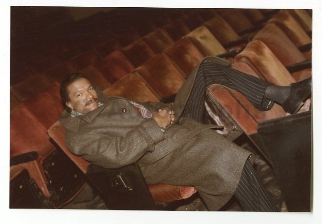 Billy Dee Williams- Star Wars Icon - Original Vintage Peter Warrack Candid Photo Poster painting