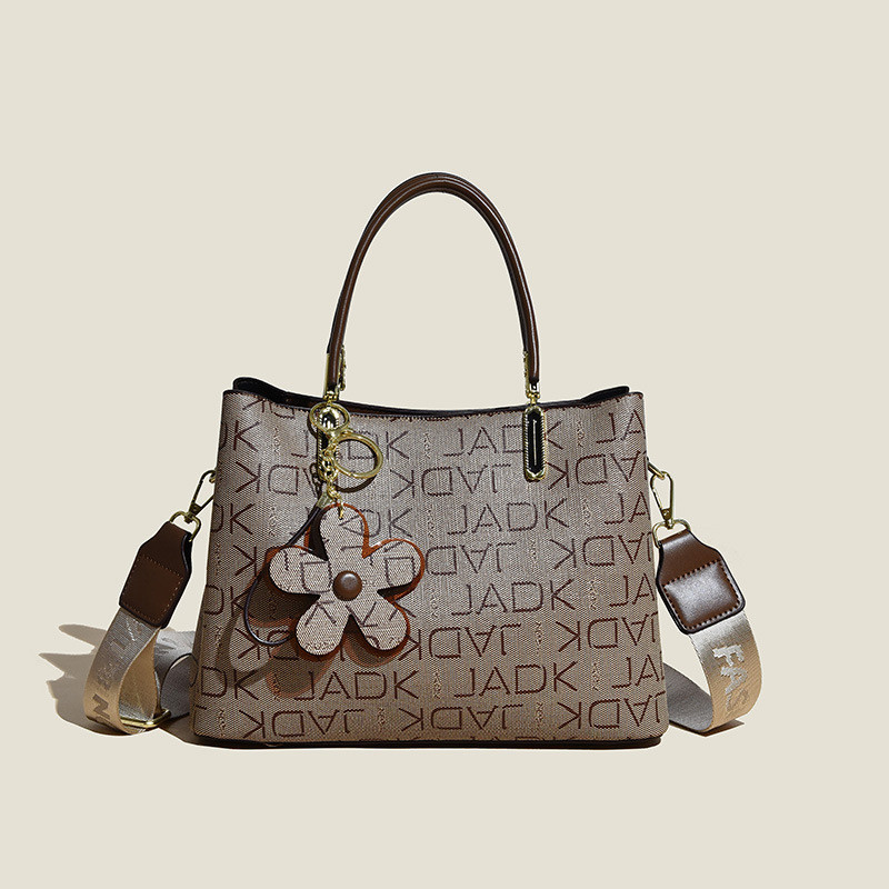 Mature Women Printed Tote Bag With Flower Pendant New Temperament Shoulder Bag Fashion Large-capacity Crossbody Bag