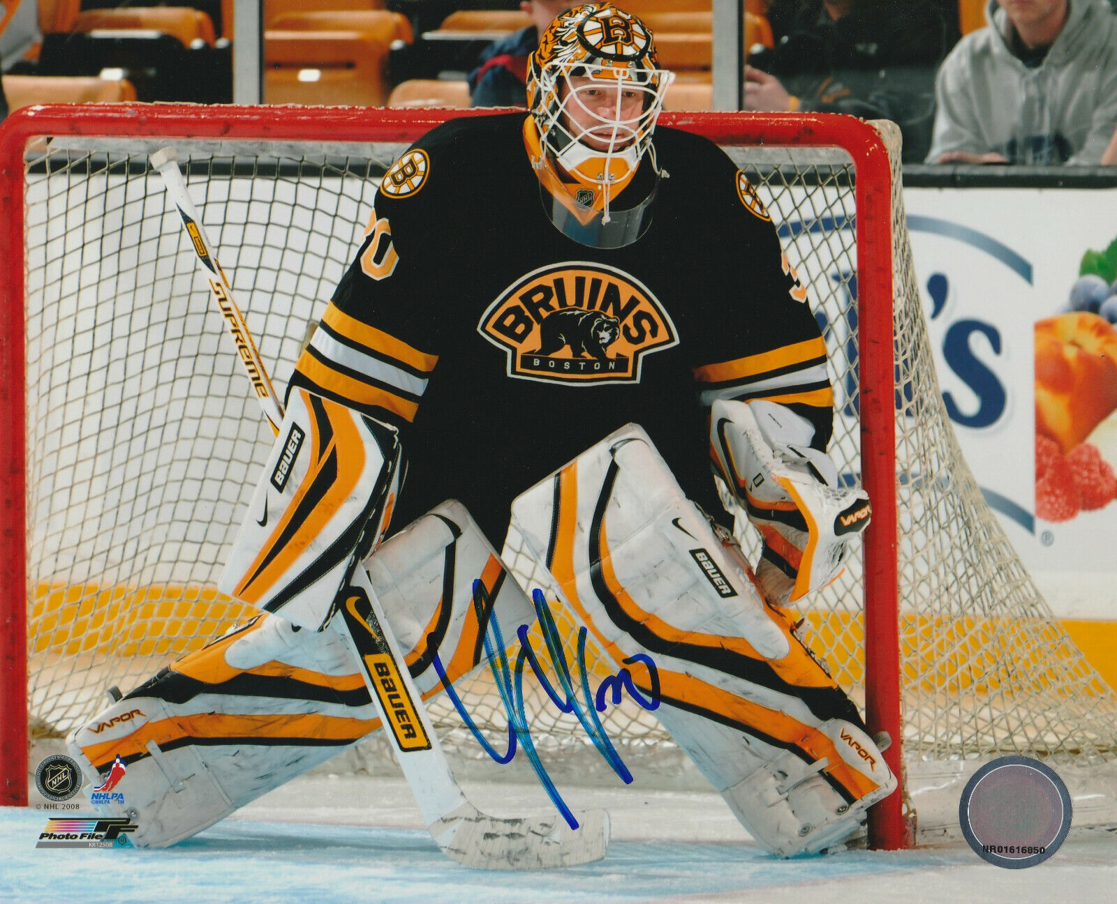 TIM THOMAS SIGNED BOSTON BRUINS GOALIE 8x10 Photo Poster painting #1 Autograph