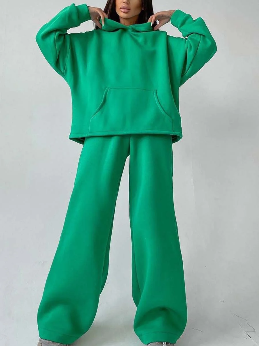 Two-piece suit of solid color hoodie with pockets and sweatpants