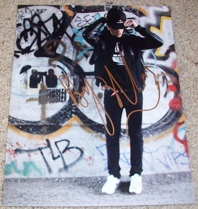 DJ BOYS NOIZE SIGNED AUTOGRAPH 8x10 Photo Poster painting Photo Poster painting D w/PROOF SKRILLEX DOG BLOOD