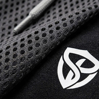 Compression Gear Detail