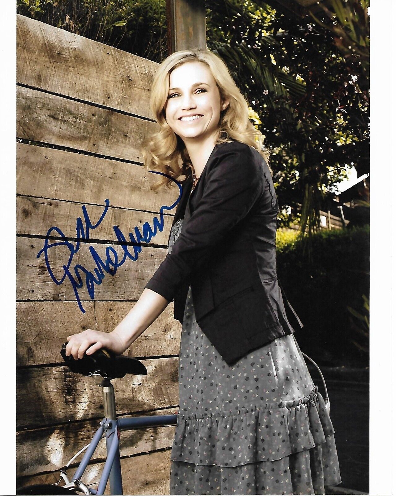 FIONA GUBELMANN WILFRED AUTOGRAPHED Photo Poster painting SIGNED 8X10 #5 JENNA MUELLER