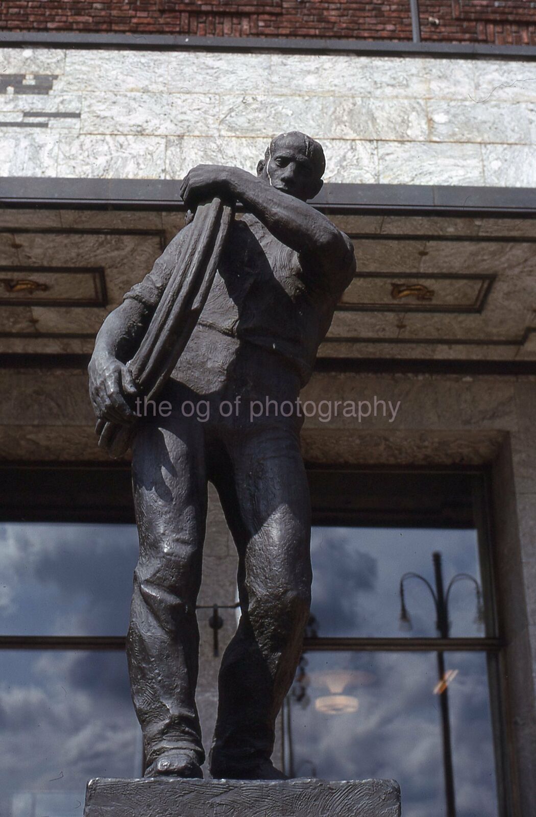 PUBLIC ART Vintage 35mm FOUND SLIDE Transparency STATUE Photo Poster painting 010 T 19 C