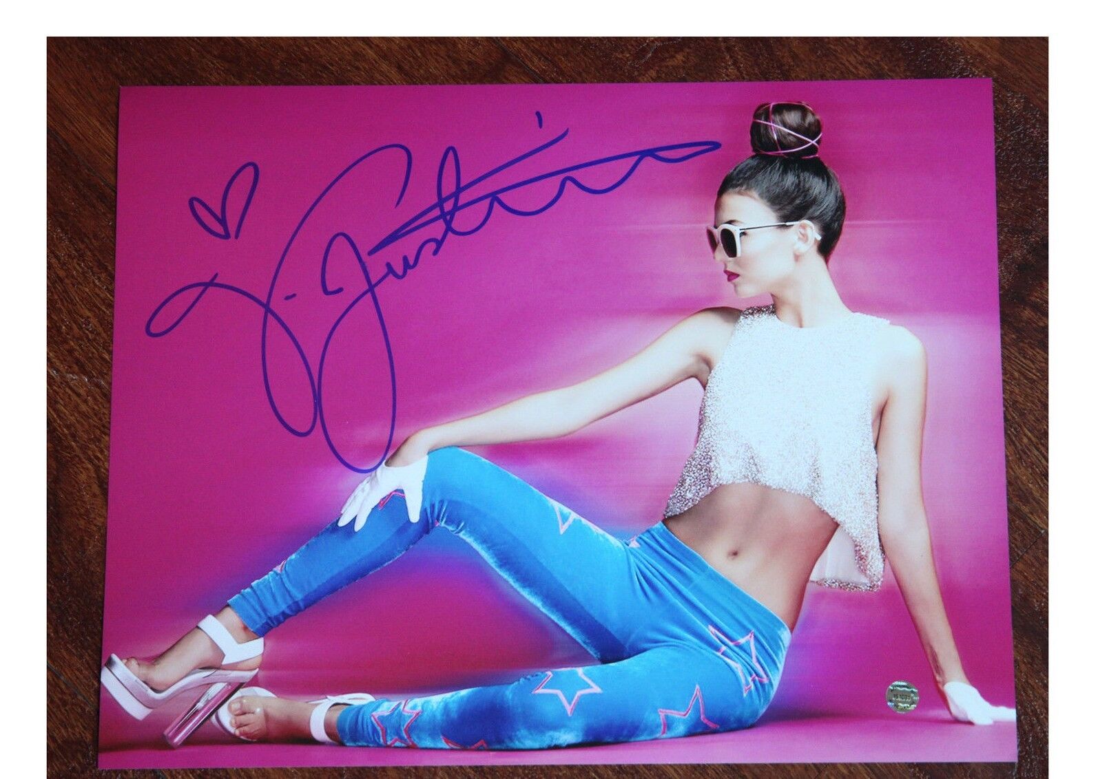 GFA Victorious Pop Singer * VICTORIA JUSTICE * Signed 11x14 Photo Poster painting MH1 COA