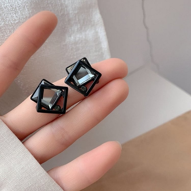 YOY-Black Crystal Metal Square Earrings