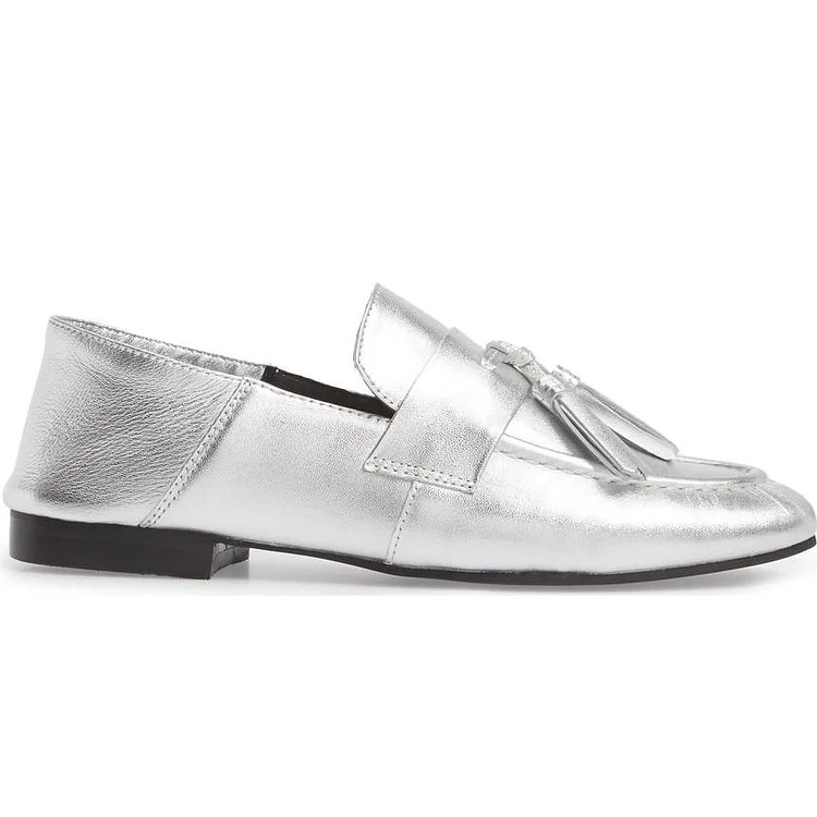 Silver Tassel Round Toe Flats Vdcoo