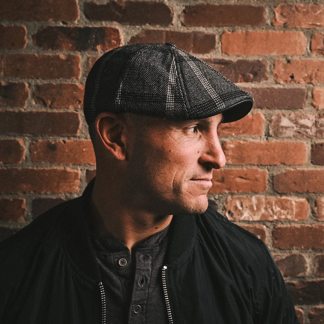 Hatsfashion-The Black Rose Peaky   Cap - Black & Grey Plaid