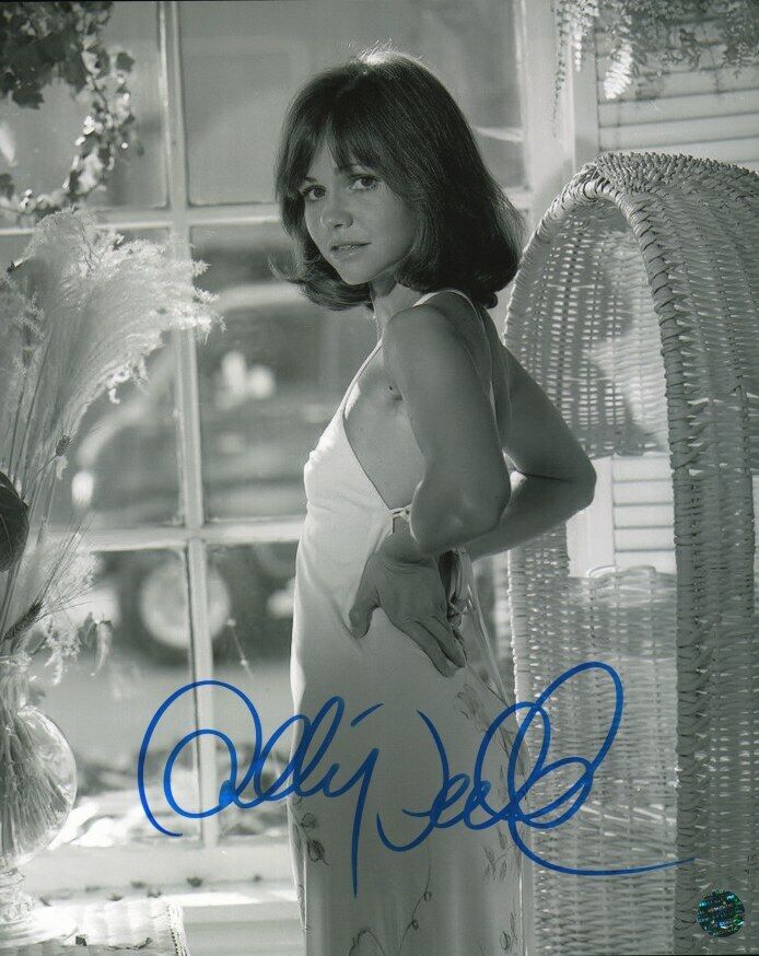 SALLY FIELD Autographed Original 8x10 Photo Poster painting LOA TTM