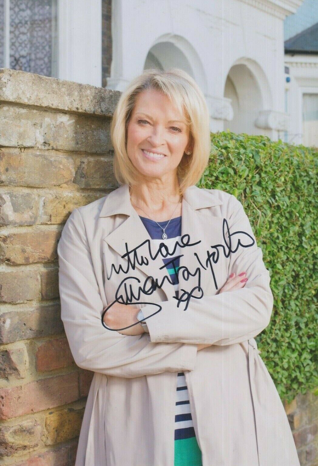 Gillian Taylforth **HAND SIGNED** 12x8 Photo Poster painting ~ Eastenders (Kathy Beale)