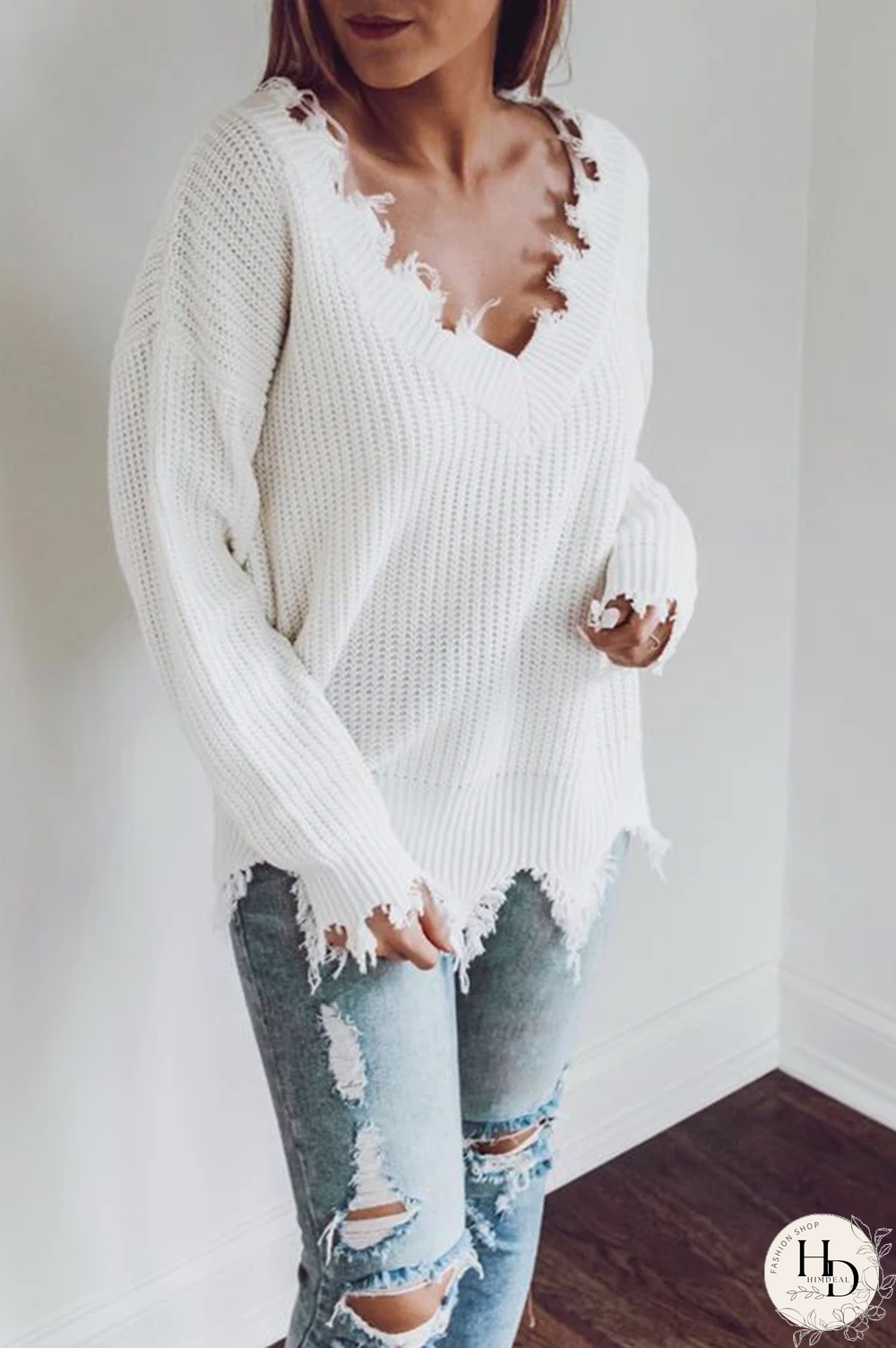 V-Neck Fringed Long-Sleeved Sweater
