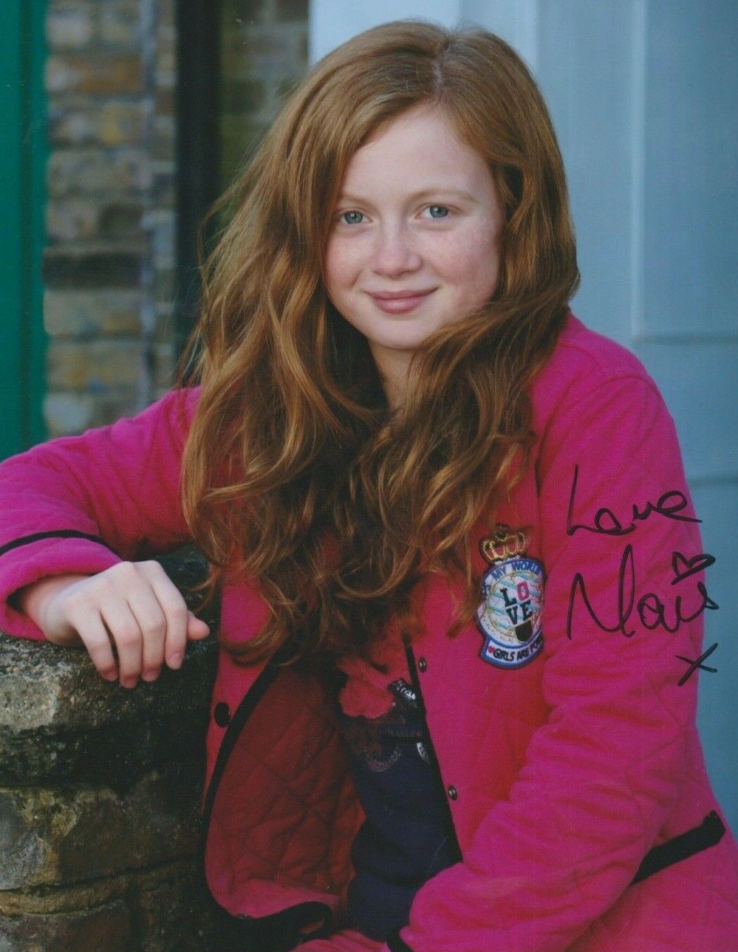 Maisie Smith **HAND SIGNED** 10x8 Photo Poster painting ~ Eastenders *AUTOGRAPHED*