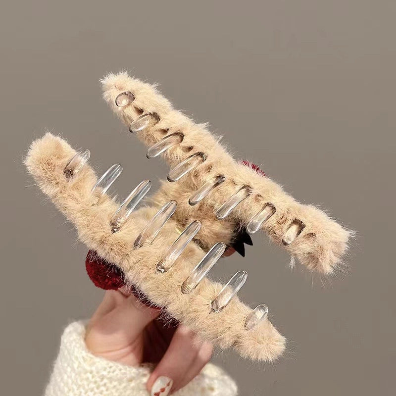 Women’s Minimalist Solid Color Plush Hair Claws