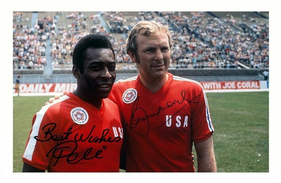 BOBBY MOORE & PELE AUTOGRAPH SIGNED Photo Poster painting POSTER PRINT