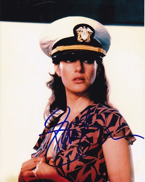 DEBRA WINGER signed AN OFFICER AND A GENTLEMAN PAULA POKRIFKI 8x10 Photo Poster painting