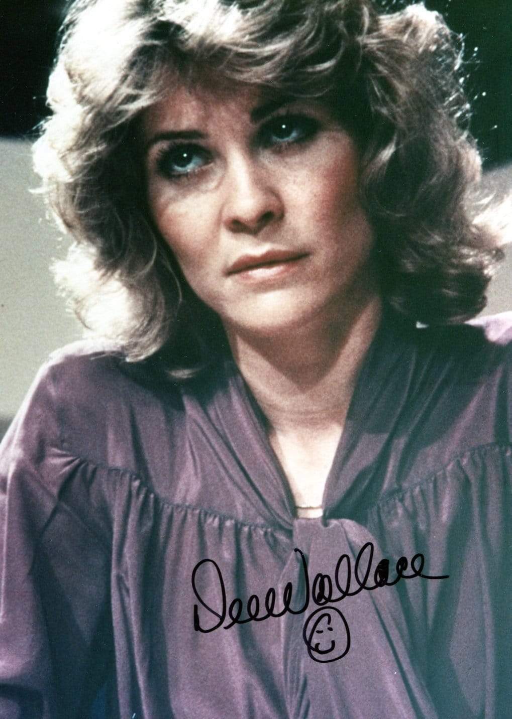 ACTRESS Dee Wallace SCREAM QUEEN autograph, In-Person signed Photo Poster painting