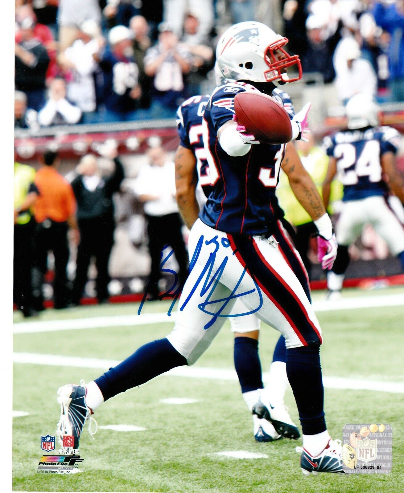 BRANDON MCGOWAN NEW ENGLAND PATRIOTS ACTION SIGNED 8x10