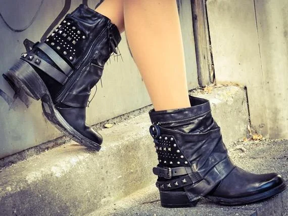 Black Stud Ankle Boots with Pointed Toe Vdcoo