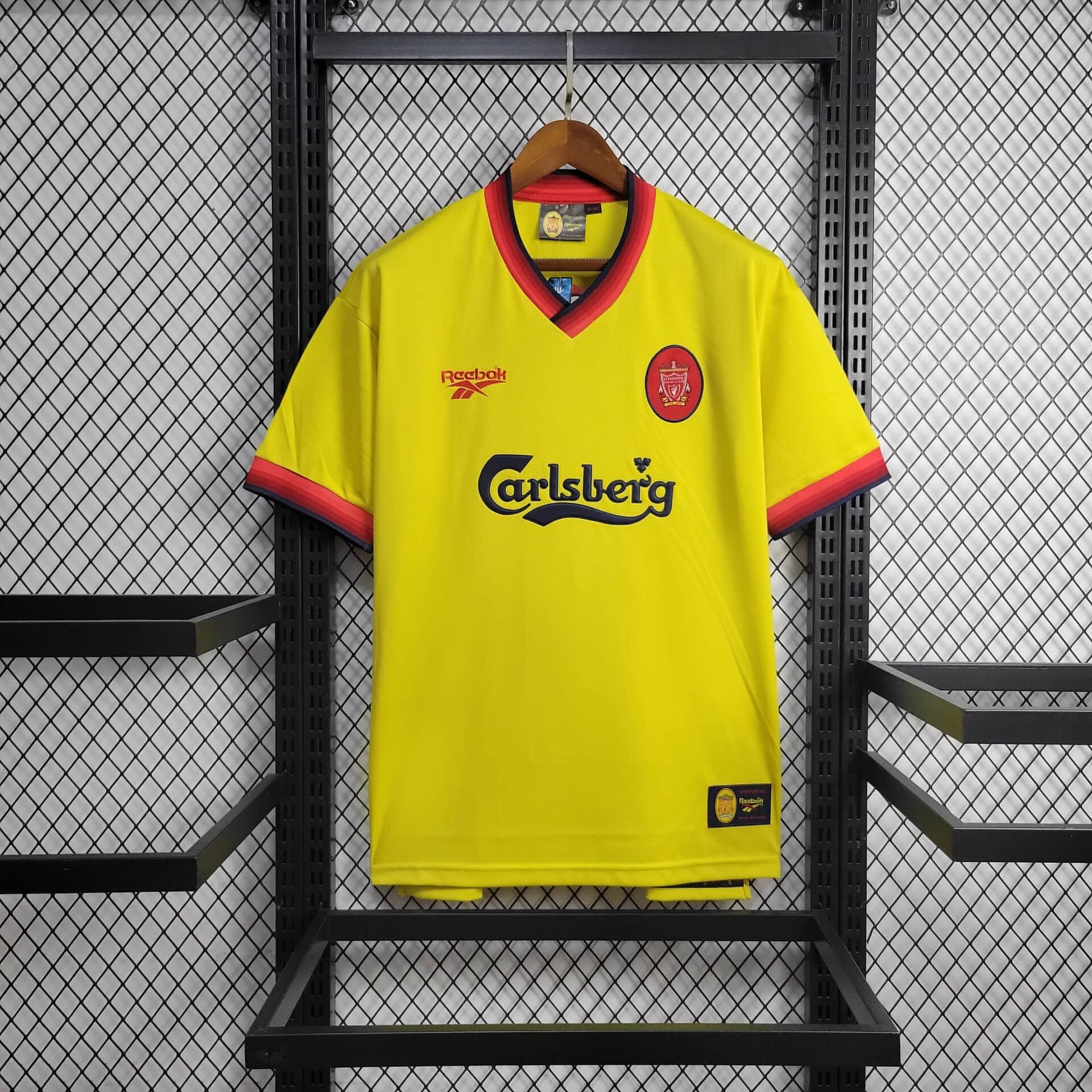 Retro Liver.pool 1997-99 Third Jersey