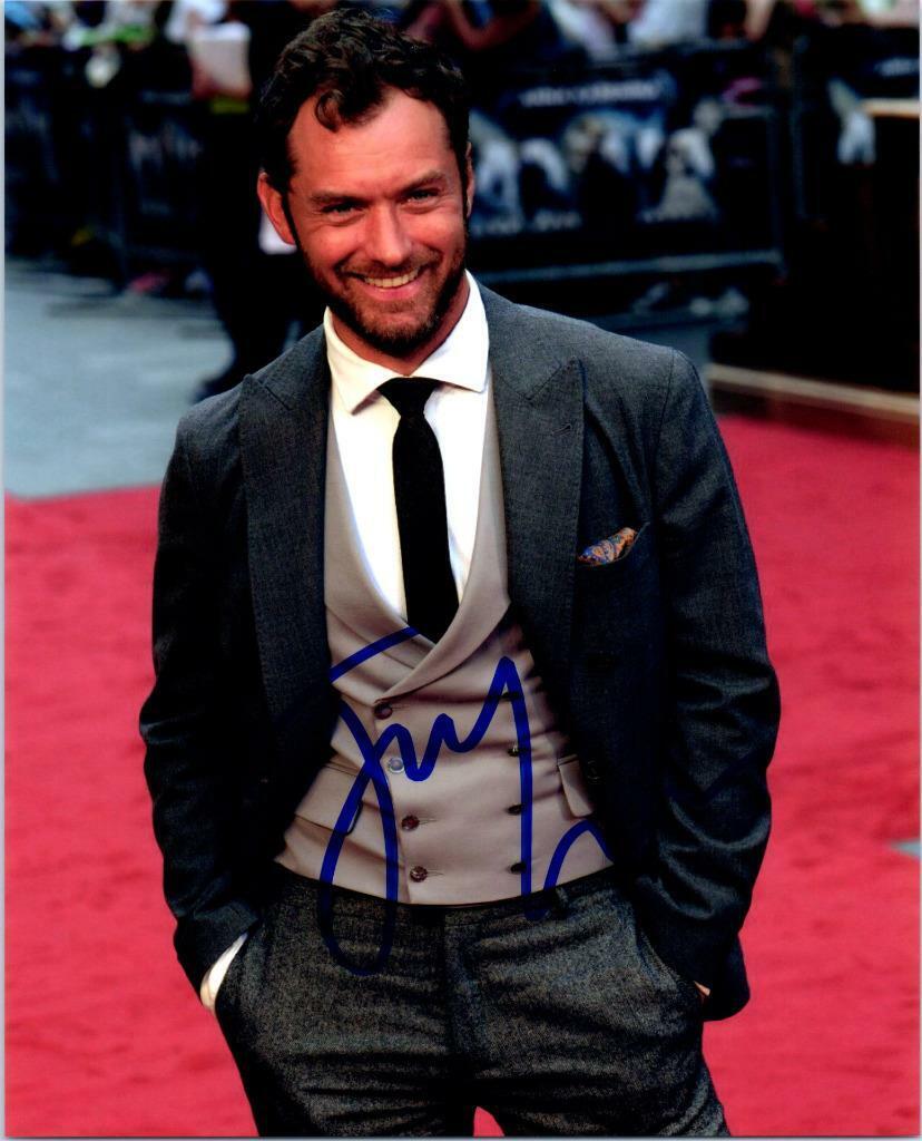 Jude Law signed 8x10 Photo Poster painting picture autographed good looking plus COA