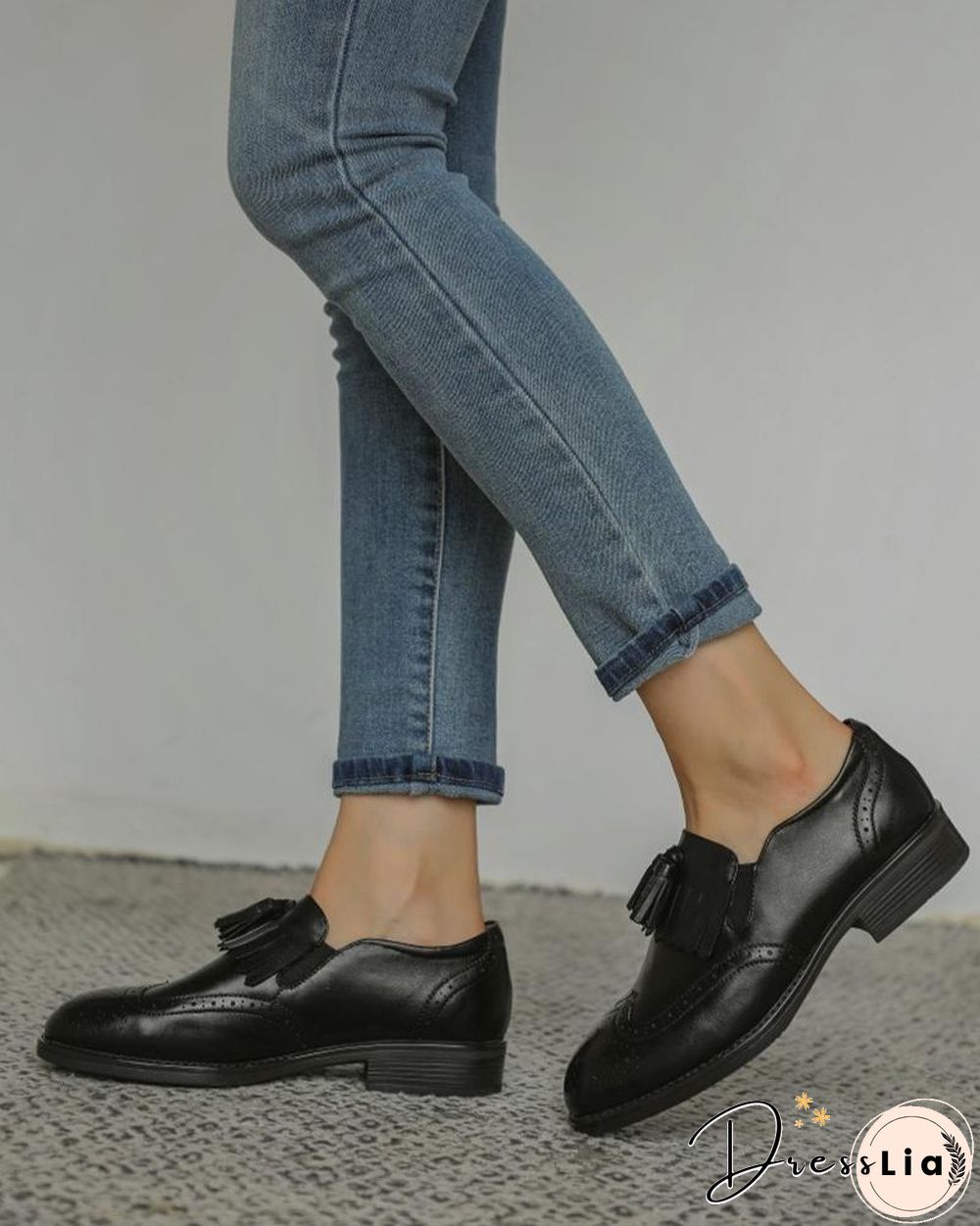 Solid Tassel Upper Round-toe Flat Loafer Shoes