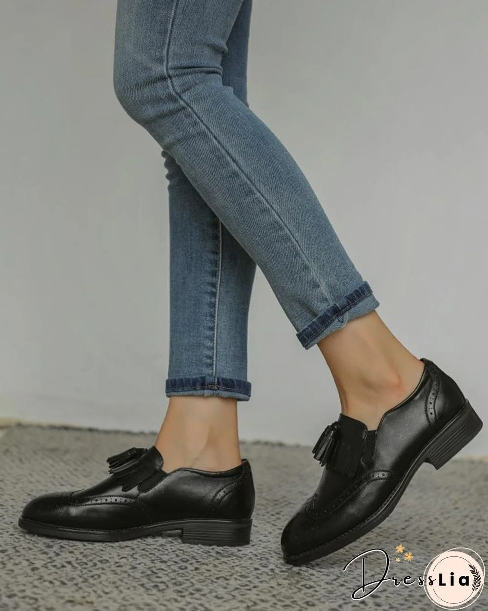 Solid Tassel Upper Round-toe Flat Loafer Shoes