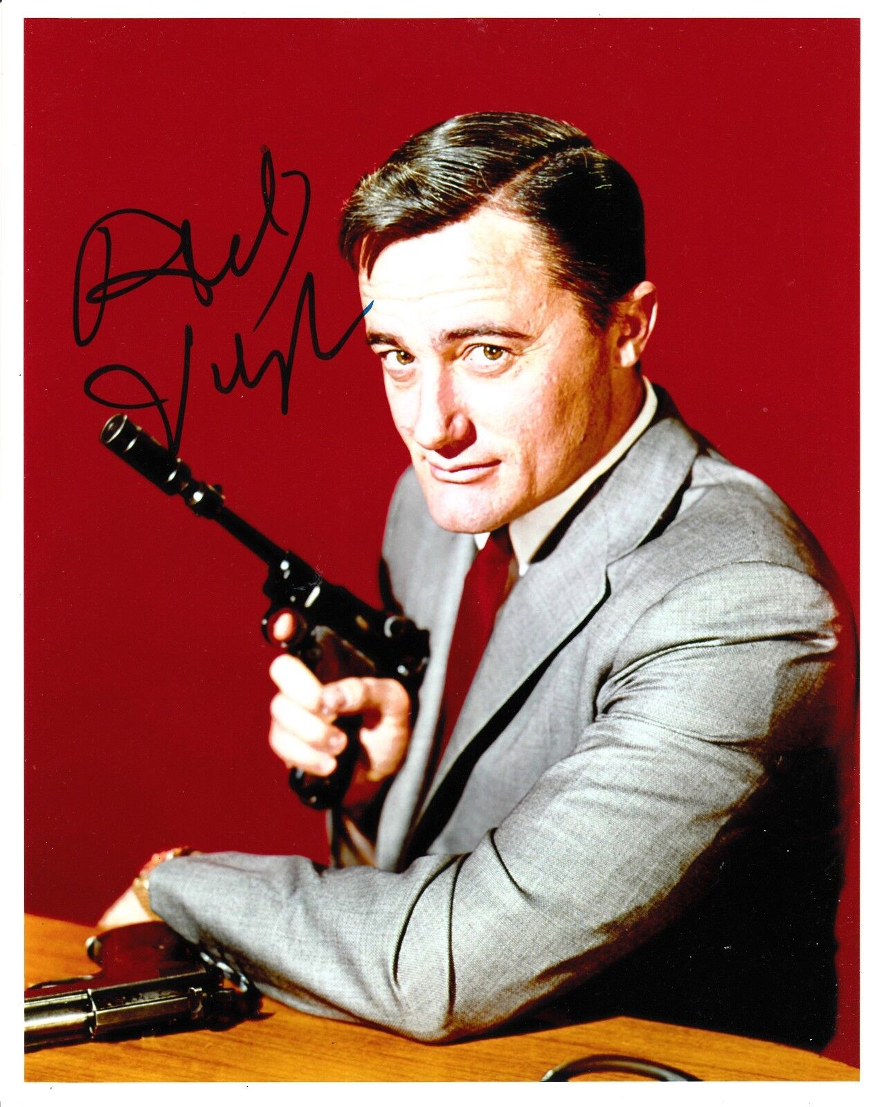 ROBERT VAUGHN SIGNED YOUNG Photo Poster painting UACC REG 242