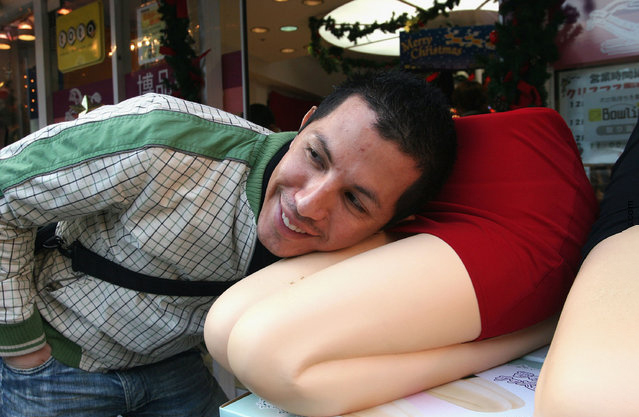 girlfriend lap pillow