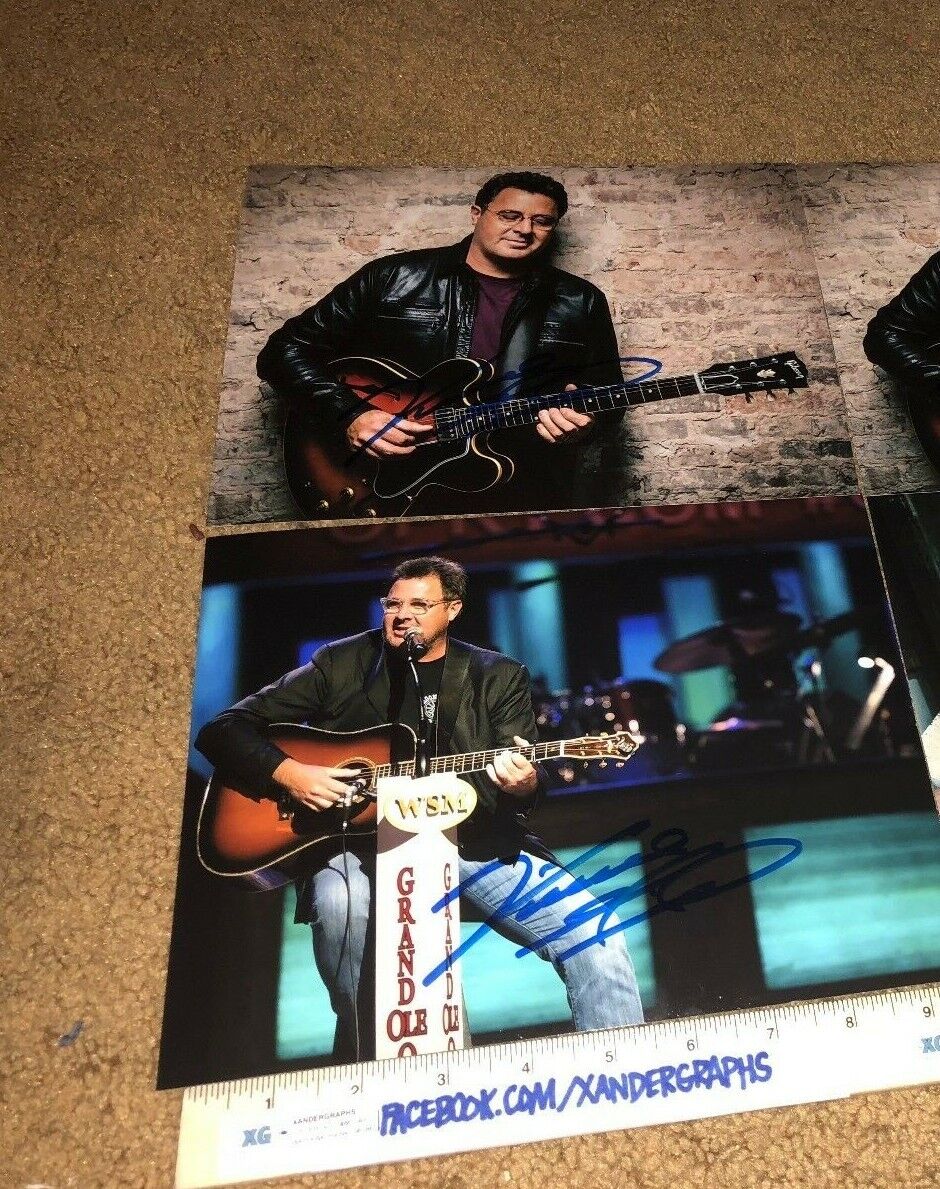 VINCE GILL COUNTRY MUSIC SIGNED AUTOGRAPHED 8X10 GUITAR Photo Poster paintingGRAPH LOT (2) Photo Poster painting