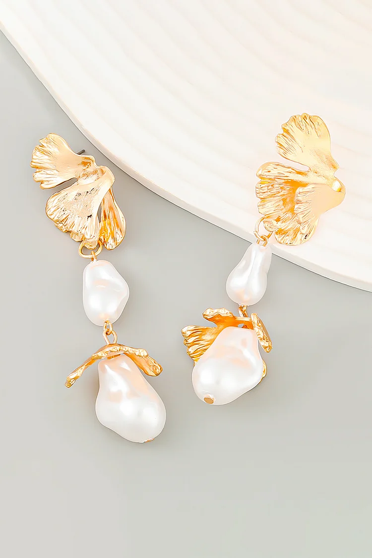 Asymmetric Leaf Alloy Decor Baroque Pearl Dangle Earrings