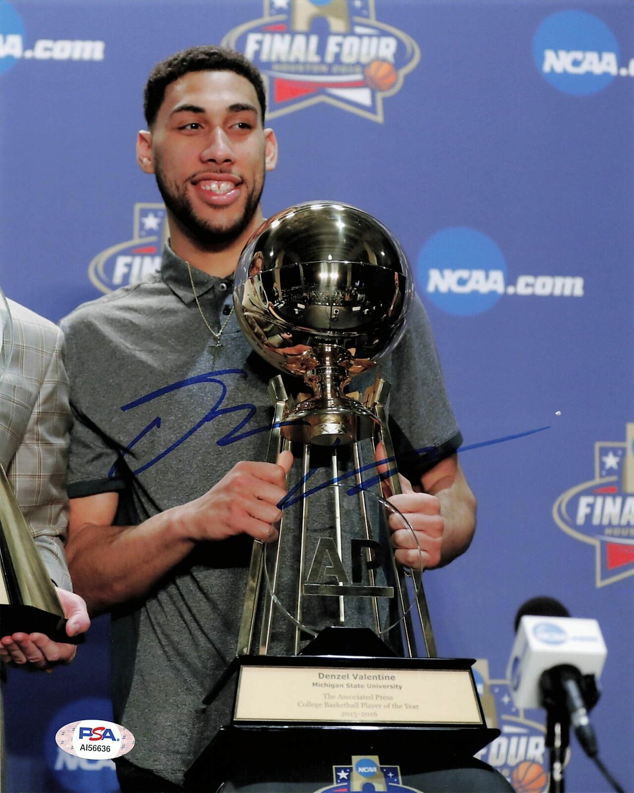 Denzel Valentine signed 8x10 Photo Poster painting PSA/DNA Michigan State Autographed