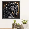 Wundersch&ouml;nes schwarzes Pferd - speziell geformtes Diamantgem&auml;lde - 30*30cm