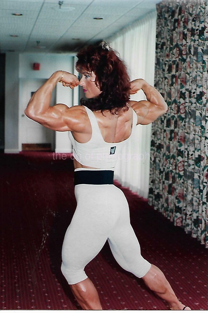 FEMALE BODYBUILDER 80's 90's FOUND Photo Poster painting Color MUSCLE GIRL Original EN 112 29 L