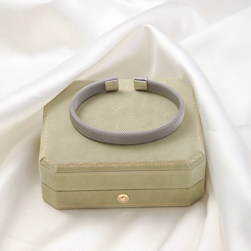 Casual Minimalist Solid Color Titanium Steel Bangle In Bulk