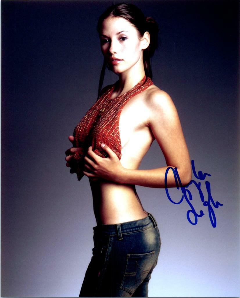 Chyler Leigh Signed 8x10 Picture Autographed Photo Poster painting with COA