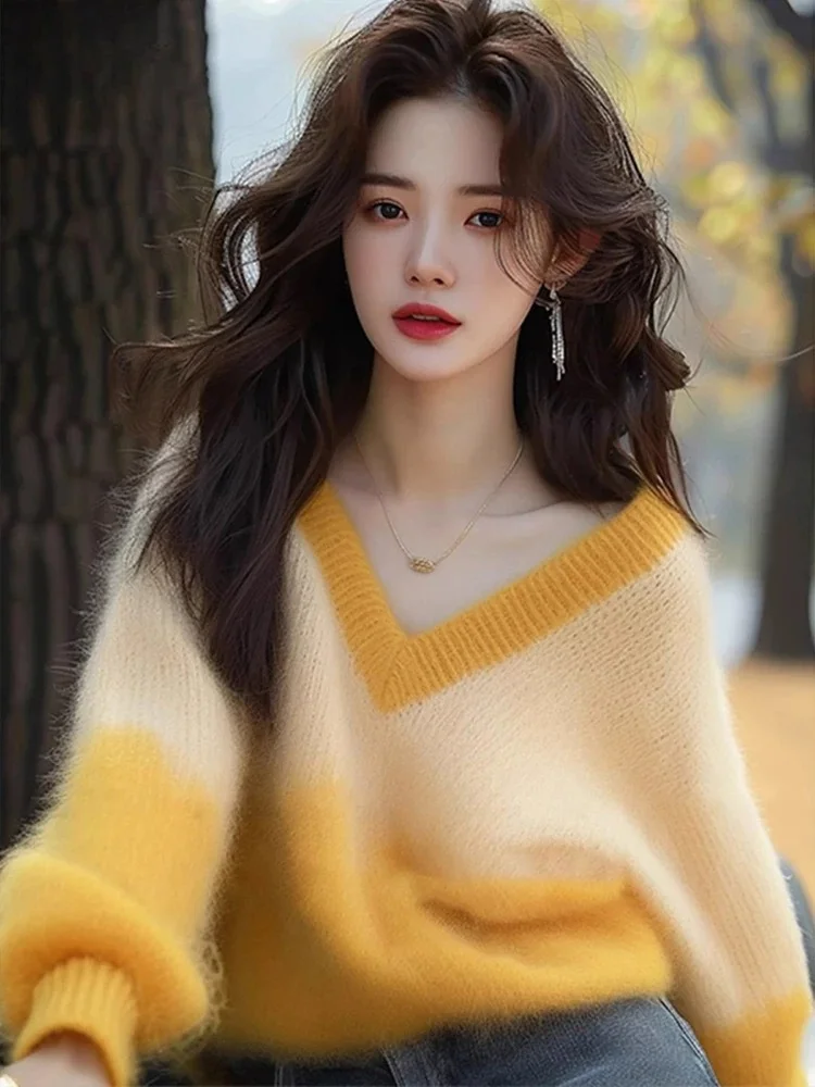 Athvotar Athvotar V-Neck Gradient Knitted Jersey Woman 2025 New European Top Temperament Loose Soft Sweater