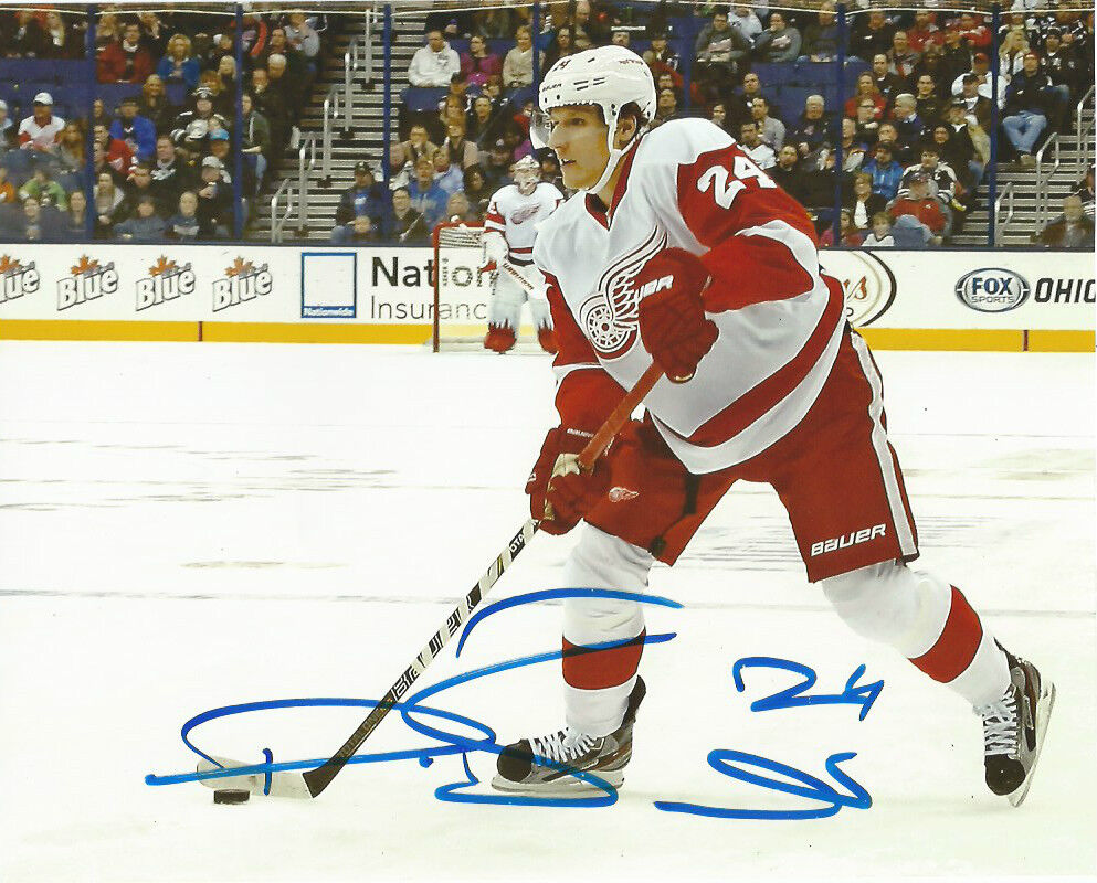 Detroit Red Wings Damien Brunner Signed Autographed 8x10 Photo Poster painting COA C