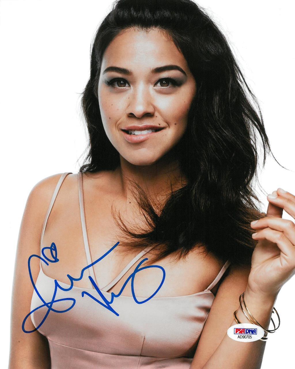 Gina Rodriguez Signed Authentic Autographed 8x10 Photo Poster painting PSA/DNA #AD90705