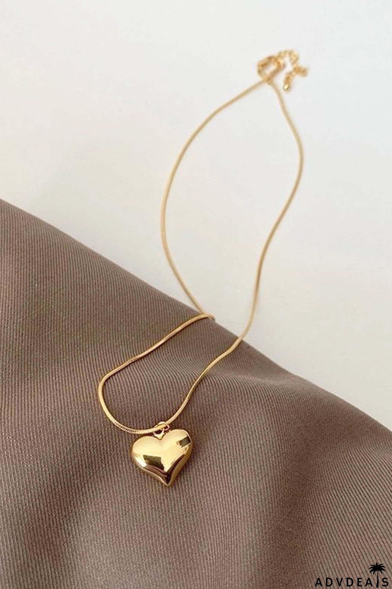 Three-dimensional Heart Necklace