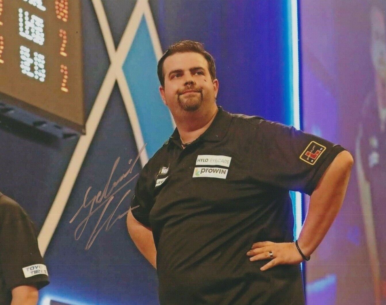 Gabriel Clemons **HAND SIGNED** 8x10 Photo Poster painting ~ Darts ~ AUTOGRAPHED