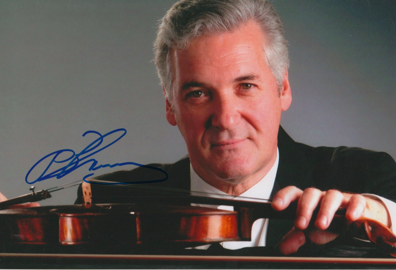 Pinchas Zukerman Violinist signed 8x12 inch Photo Poster painting autograph