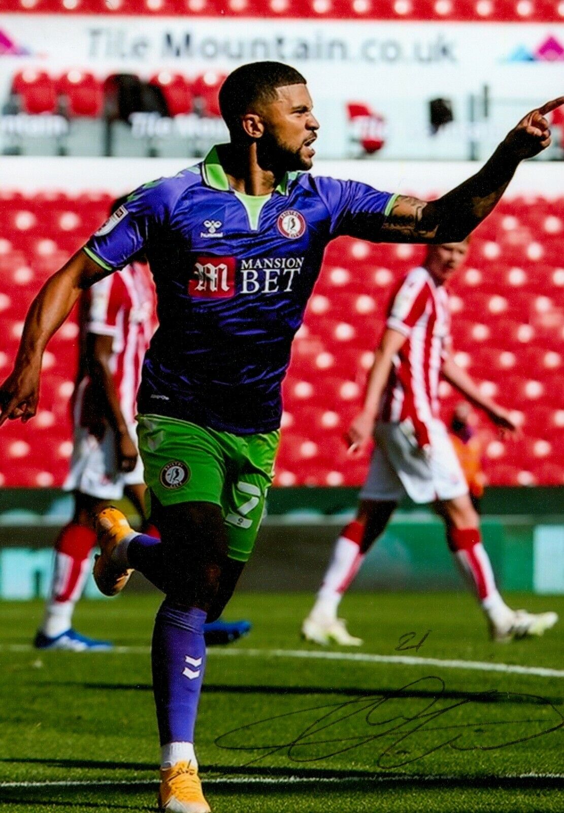 Nahki Wells Hand Signed 6x4 Photo Poster painting Bristol City Bermuda Genuine Autograph + COA