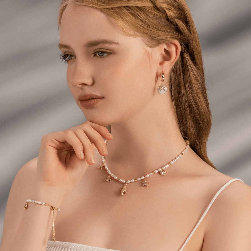 Women's Conch Shell Pendant Pearl Necklace