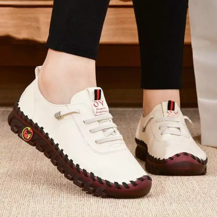 2022 Women's New Soft Sole Casual Shoes